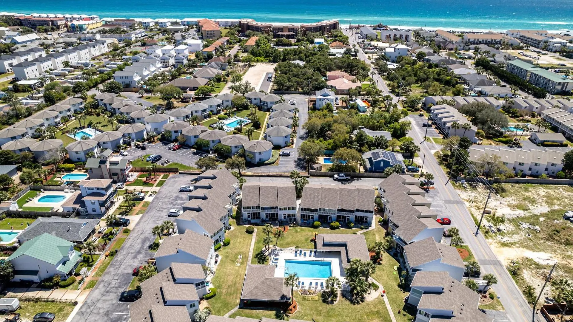 Inlet Reef 315- By Holiday Isle Properties Destin Apartment